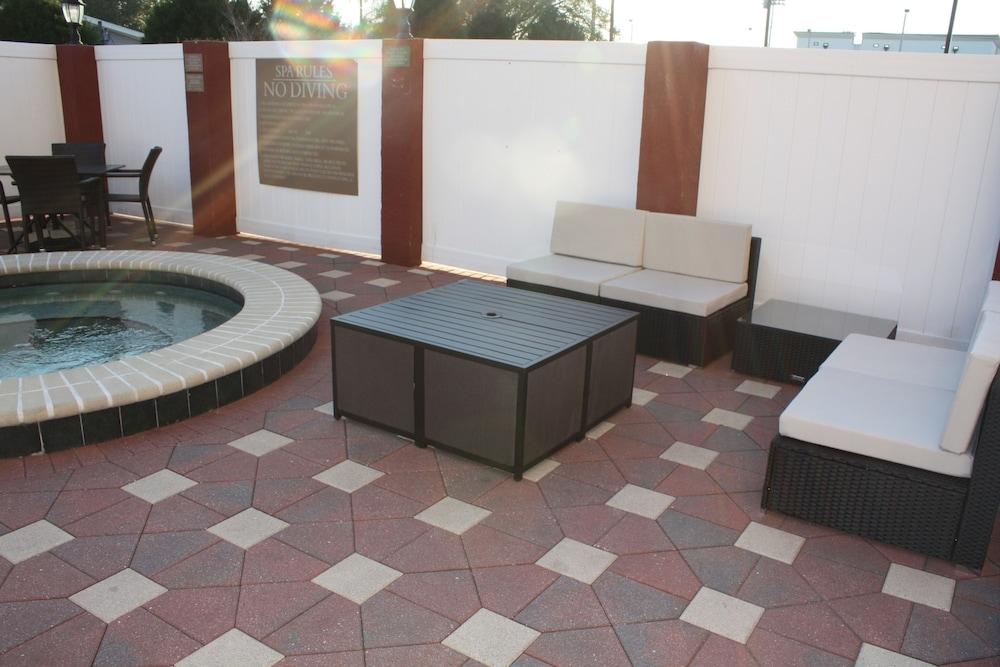 Hotel Country & By Radisson, Airport North, Fl 3*