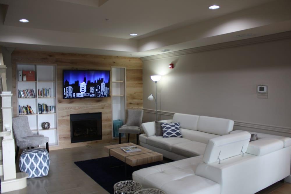 Country & By Radisson, Airport North, Fl Hotel 3*