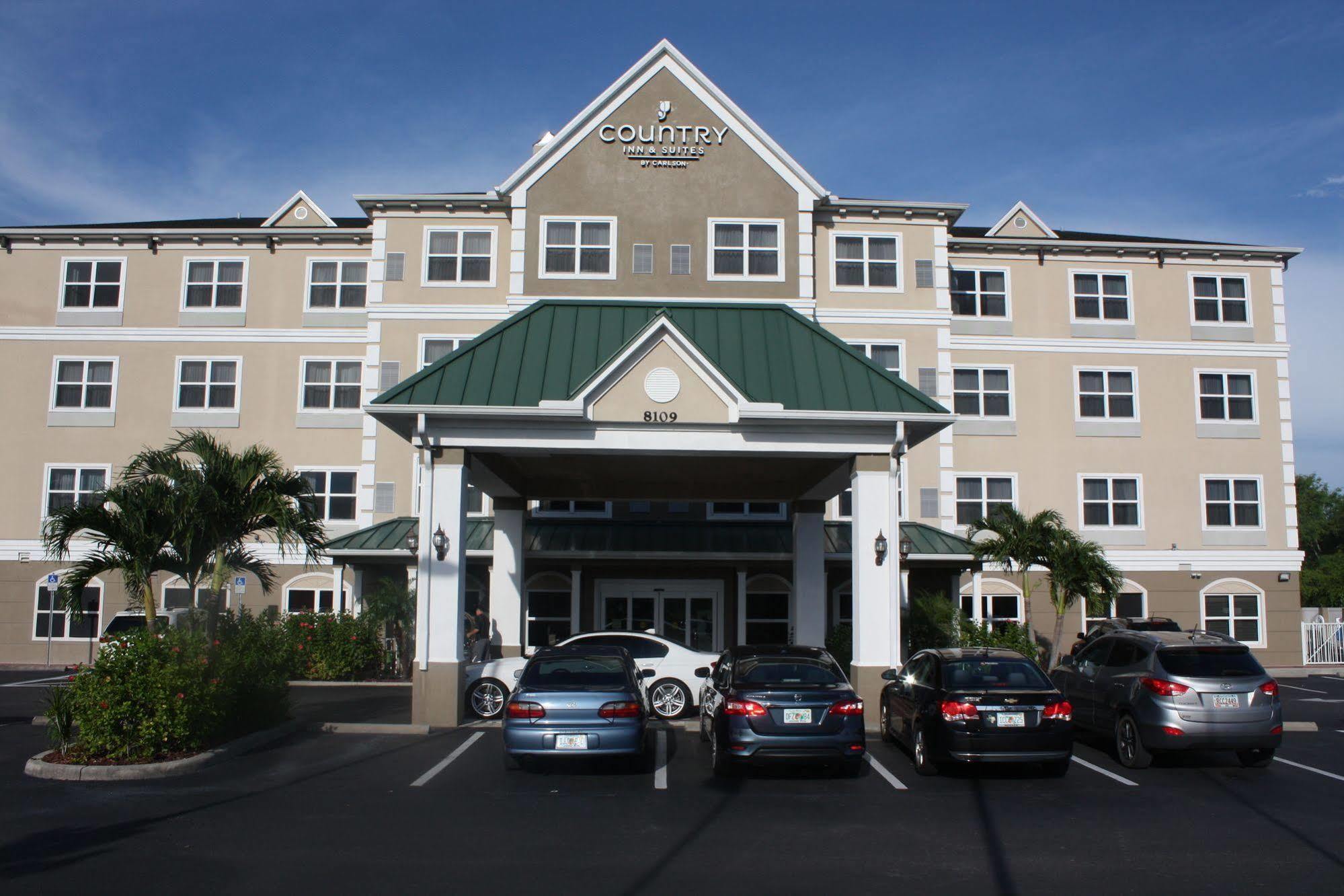 Hotel Country & By Radisson, Airport North, Fl West Chase